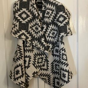 Me Jane Monochrome Geometric Shawl